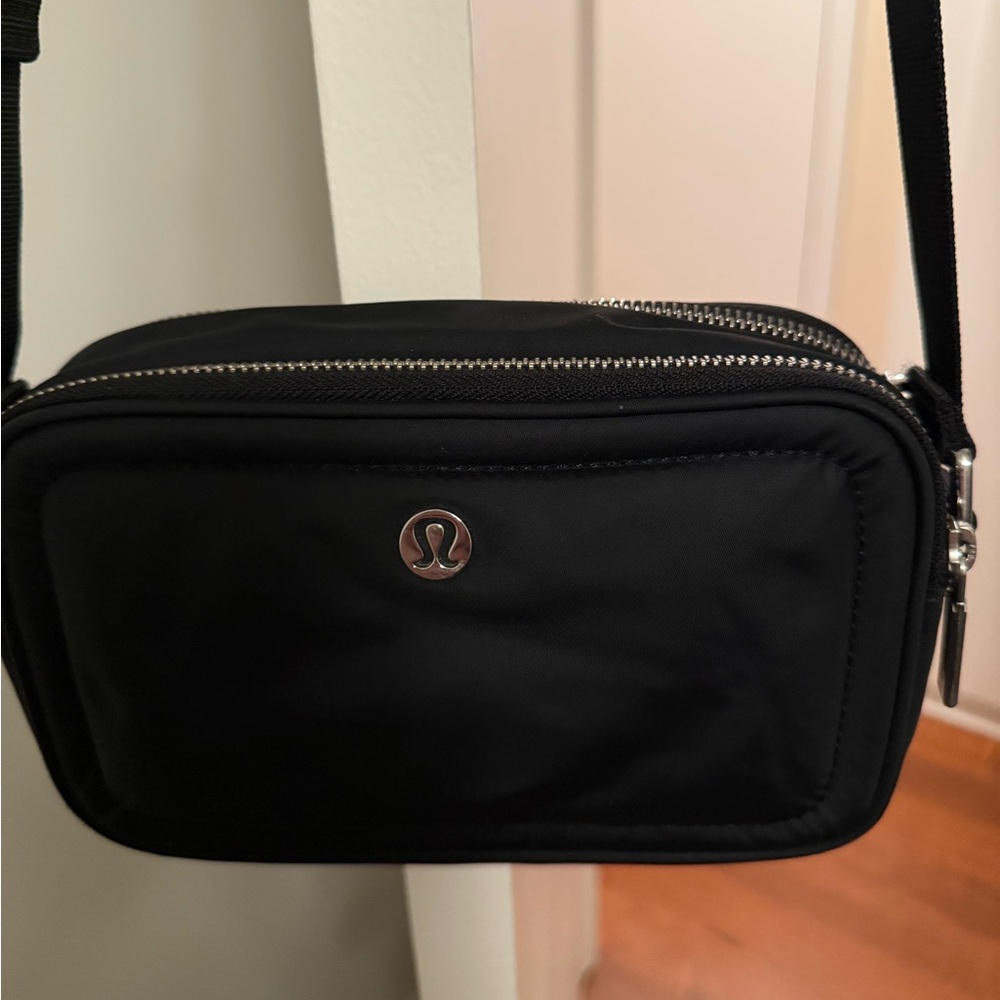 lululemon athletica Black Belt Bag